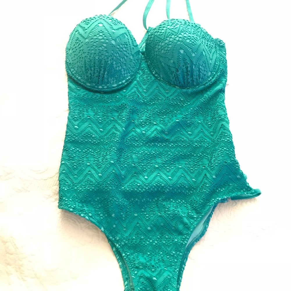 One piece bathing suit